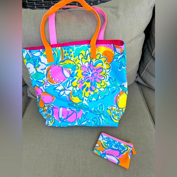 Lilly Pulitzer for Estée Lauder Tote with coin purse - Picture 2 of 4